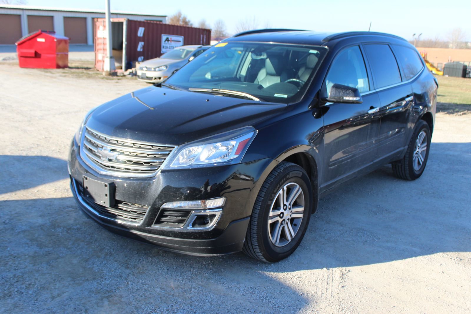 Used 2017 Chevrolet Traverse LT image 2