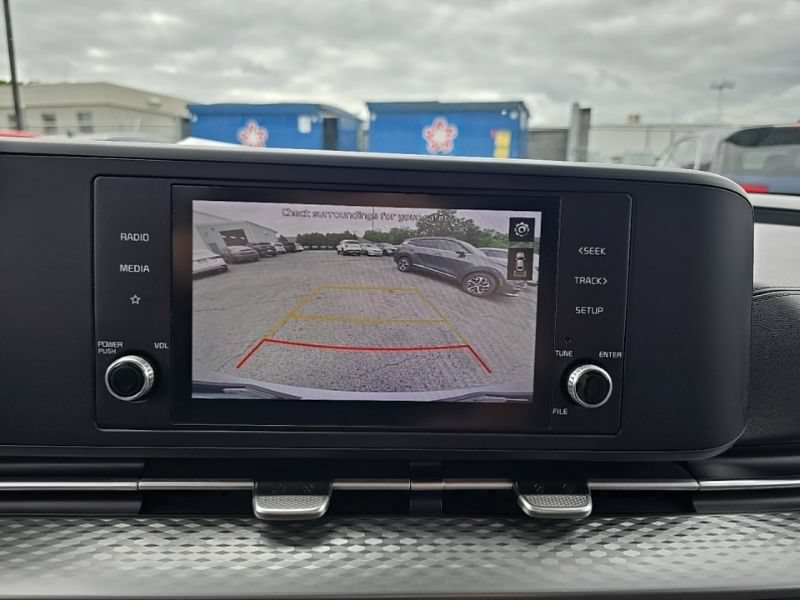 Certified 2022 Kia Carnival LX FWD image 16