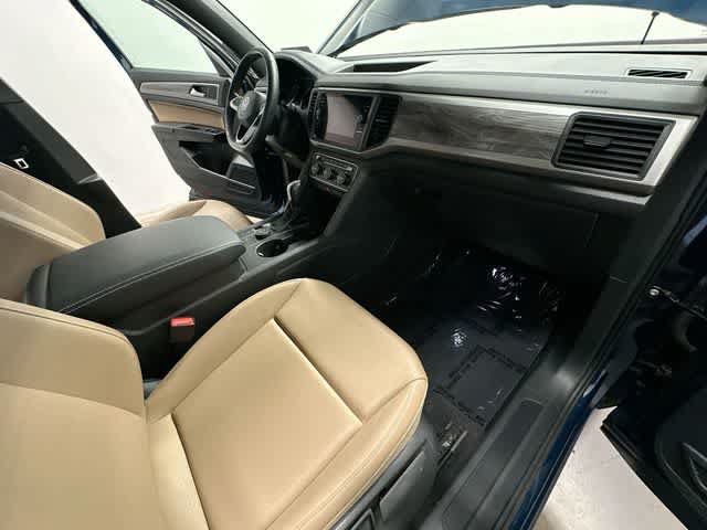 Used 2020 Volkswagen Atlas Cross Sport SE w/ Panoramic Sunroof Package AWD/4WD image 22