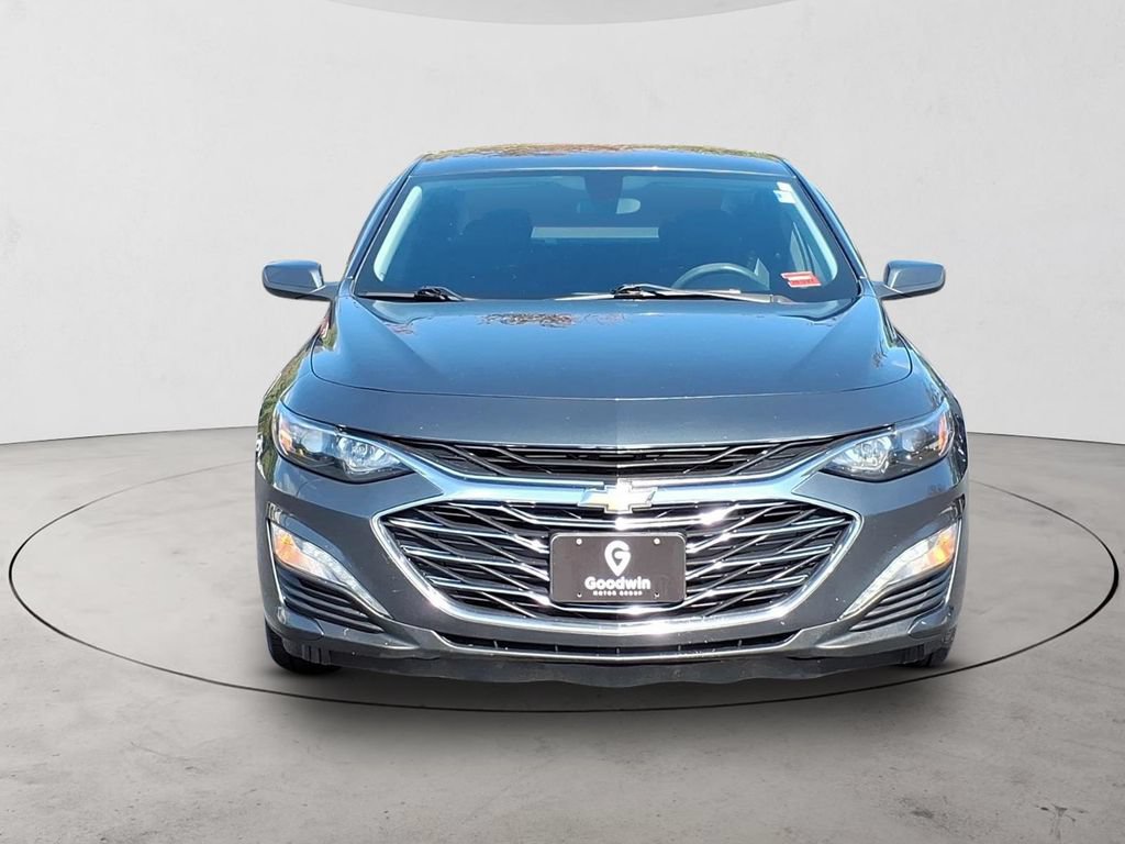 Used 2021 Chevrolet Malibu LT FWD image 2