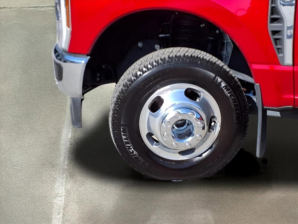 Used 2024 Ford F350 Lariat w/ Lariat Ultimate Package image 17