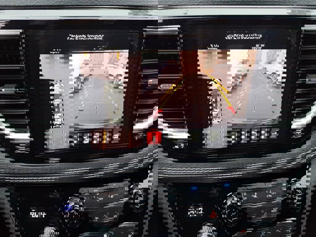 New 2026 Chrysler Pacifica Select w/ S Appearance Package image 4