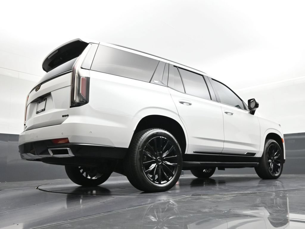Used 2022 Cadillac Escalade Premium Luxury AWD/4WD image 24