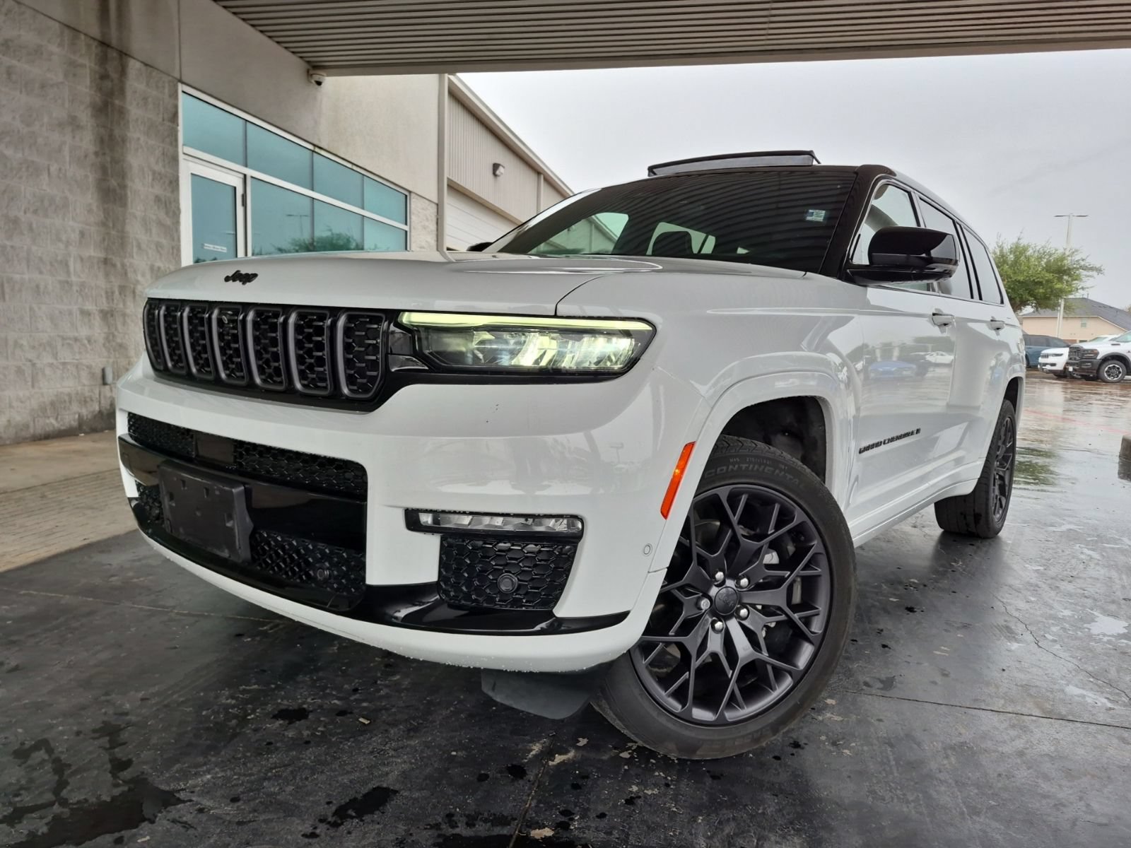 Used 2023 Jeep Grand Cherokee L Summit w/ High Altitude Package AWD/4WD video 1