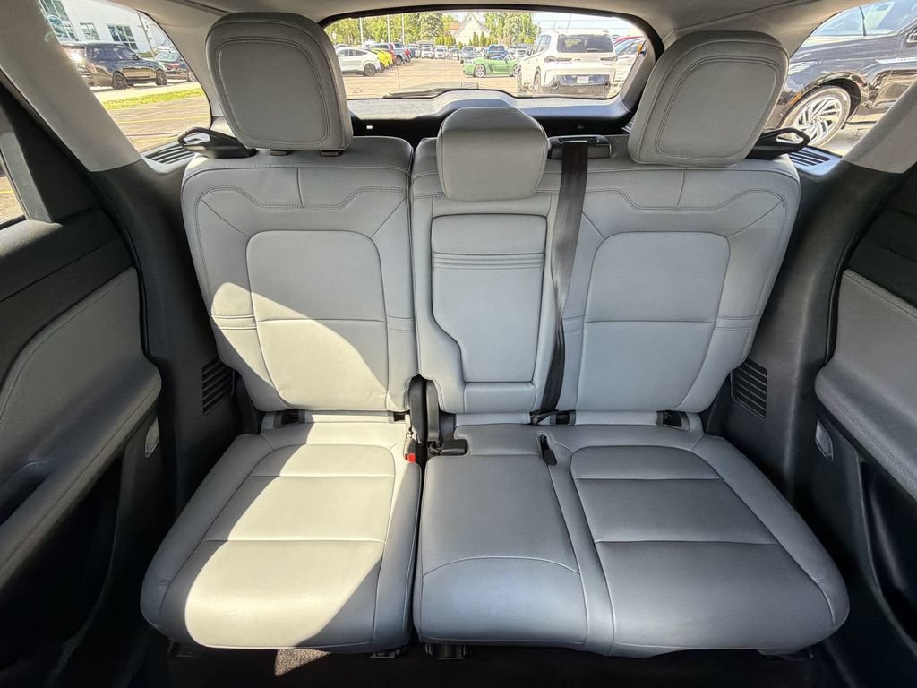 Used 2021 Lincoln Corsair AWD image 26