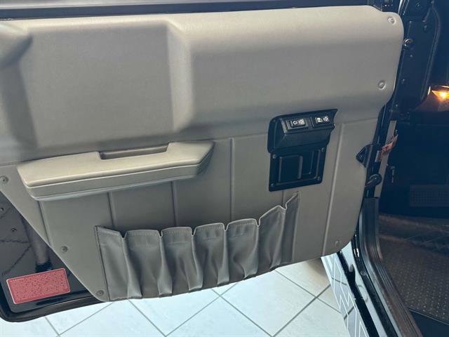 Used 1997 HUMMER H1 4-Door Wagon image 22