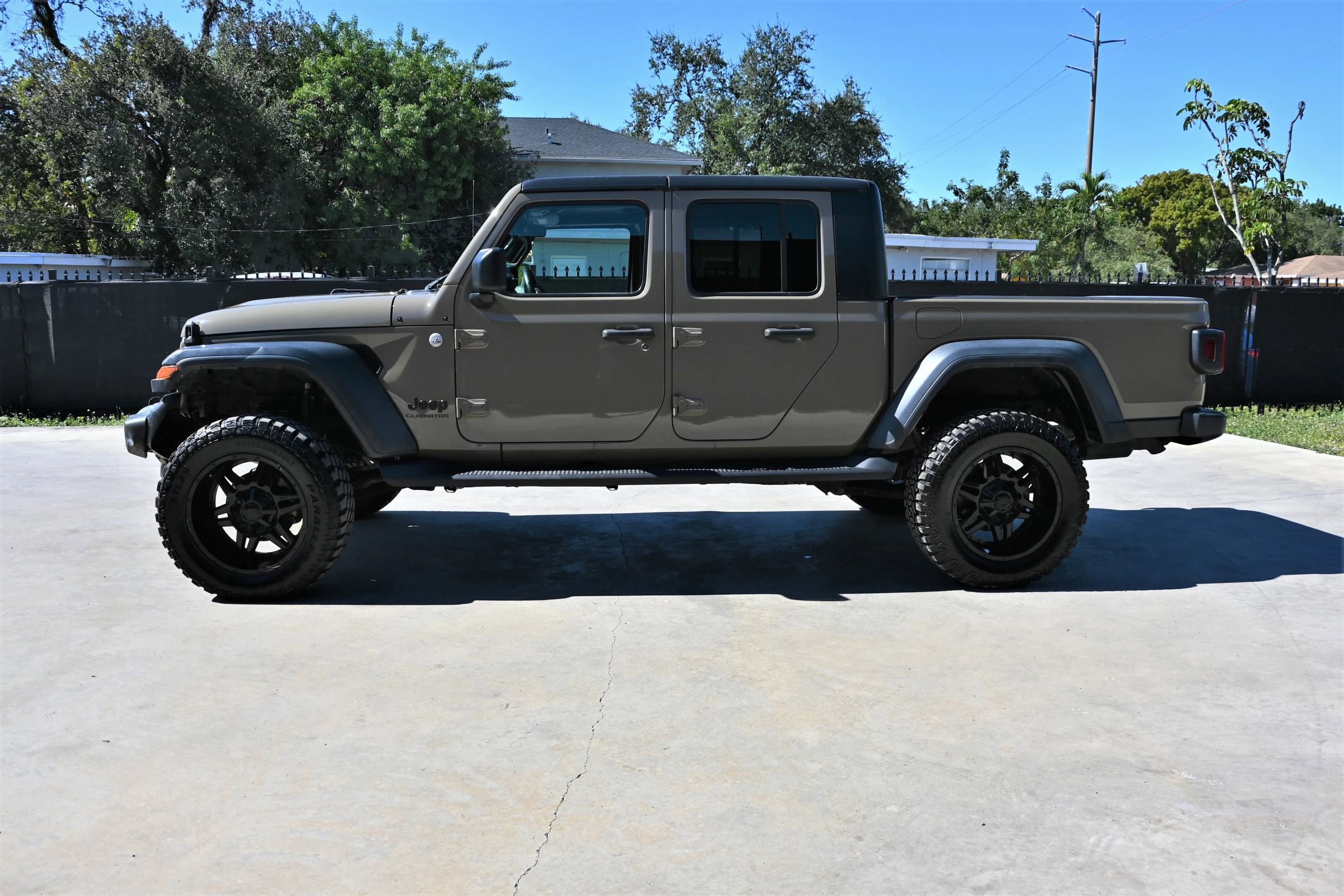 Used 2020 Jeep Gladiator Sport w/ Quick Order Package 24S image 7