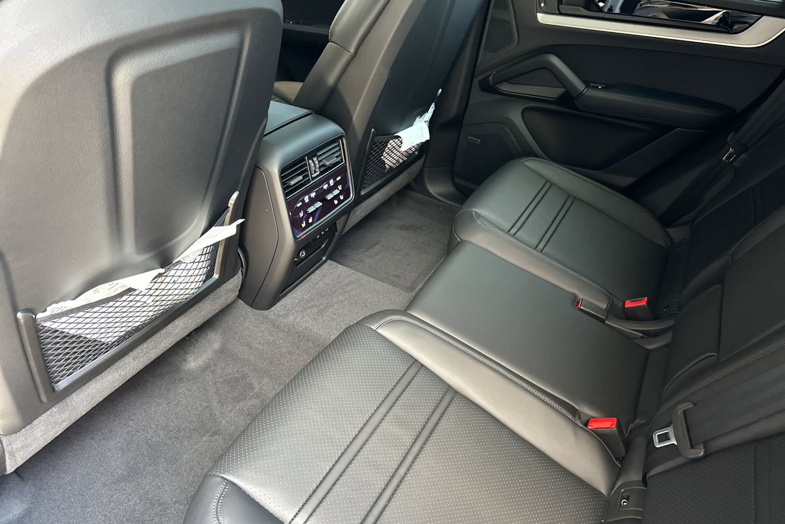 New 2025 Porsche Cayenne Coupe image 15