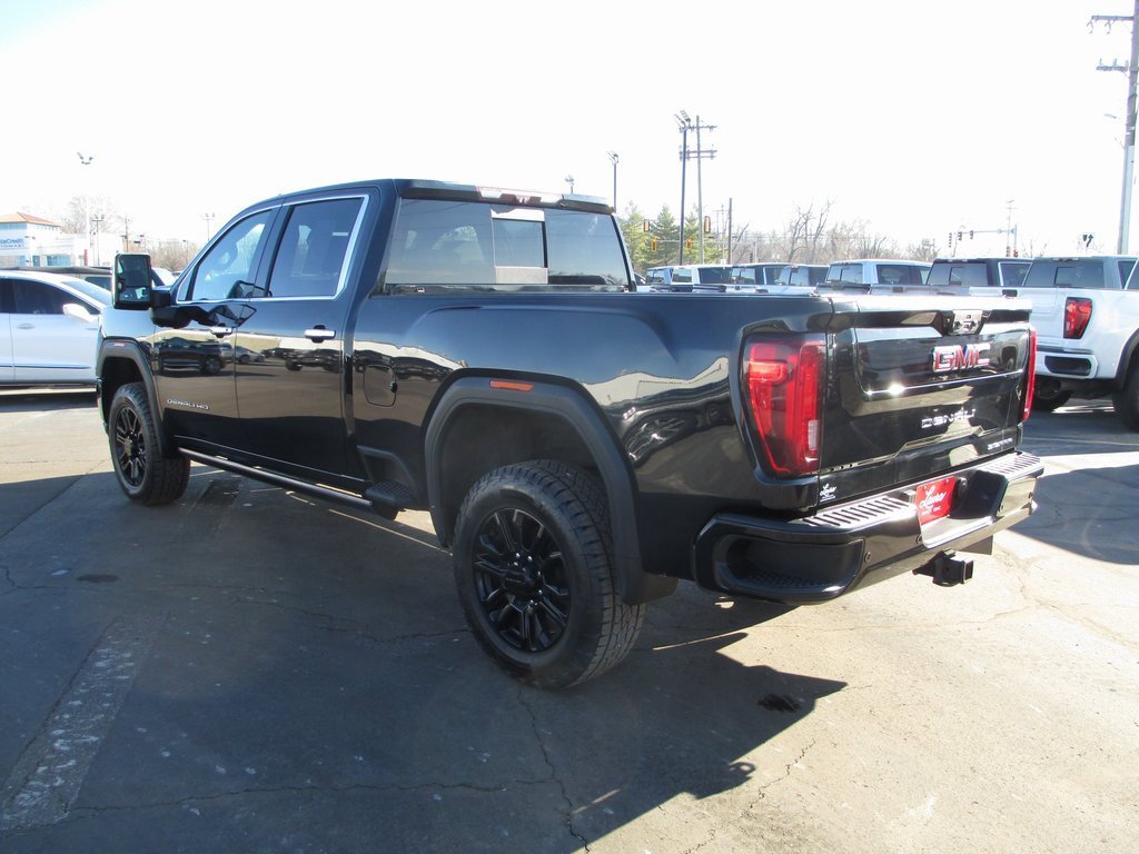 Used 2021 GMC Sierra 3500 Denali w/ Denali Black Diamond Edition image 9