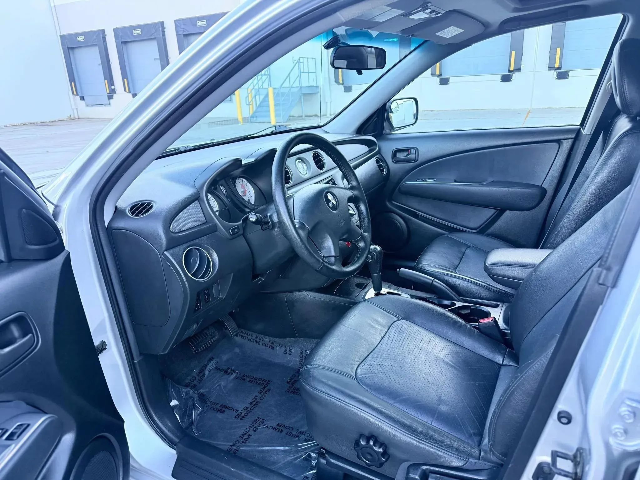 Used 2003 Mitsubishi Outlander XLS AWD/4WD image 9