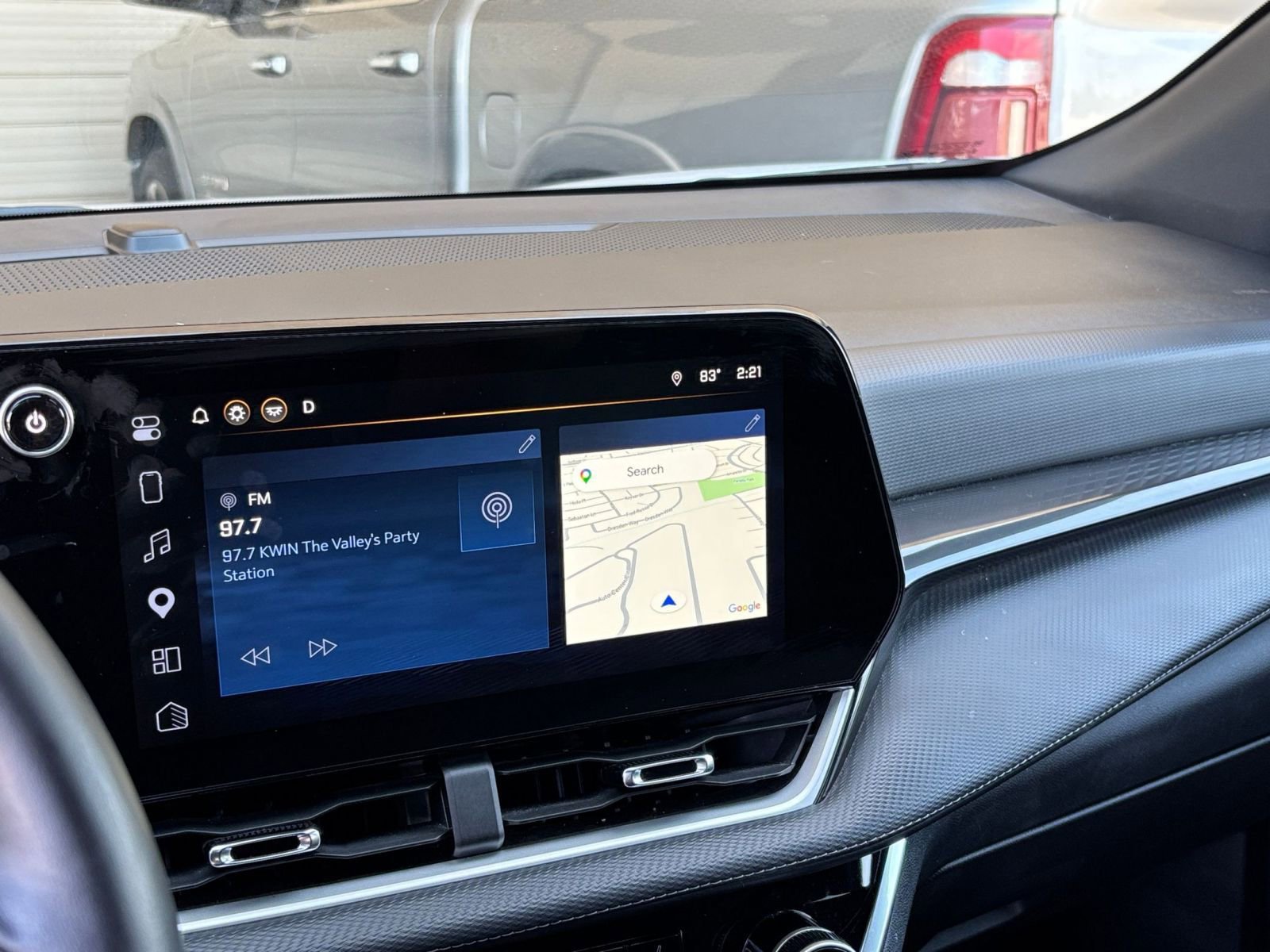 Used 2025 Chevrolet Equinox LT FWD image 20