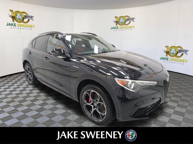 Used 2022 Alfa Romeo Stelvio Veloce AWD/4WD image 1
