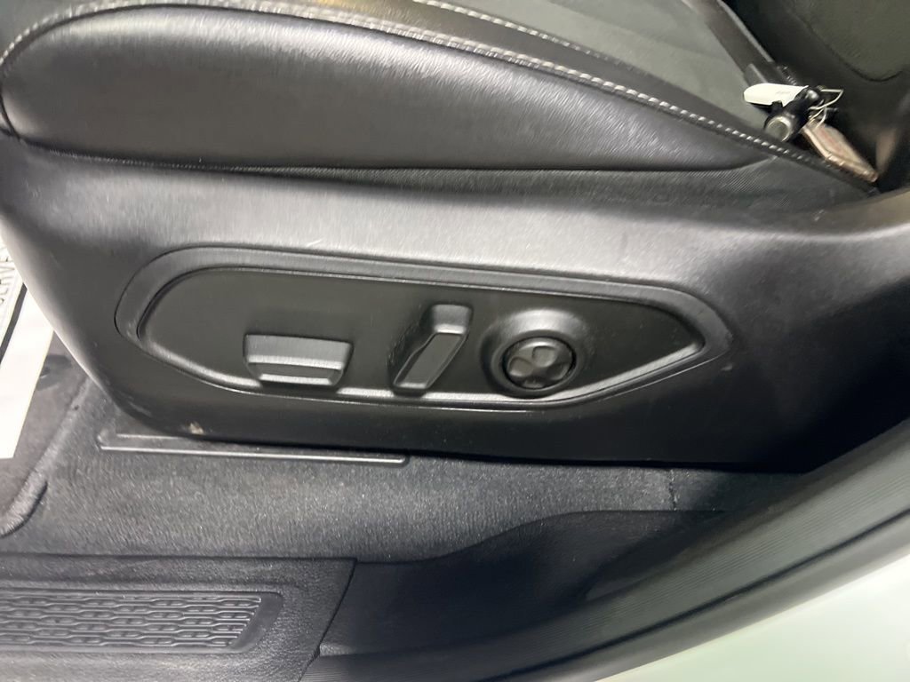 Used 2025 Jeep Grand Cherokee Altitude image 23