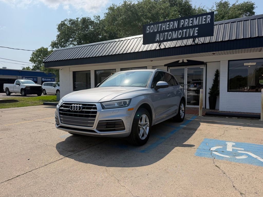 Used 2018 Audi Q5 2.0T Premium w/ Convenience Package AWD/4WD image 1