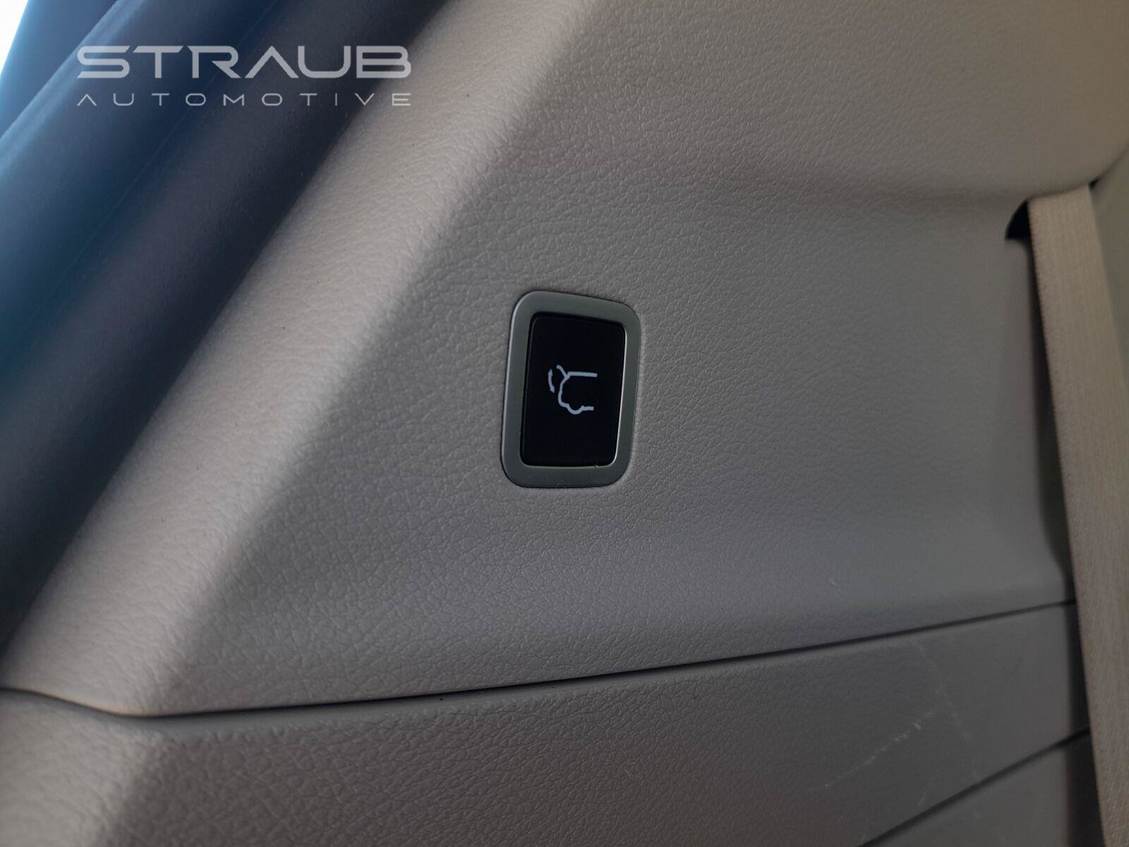 Used 2019 Chrysler Pacifica Limited FWD image 59