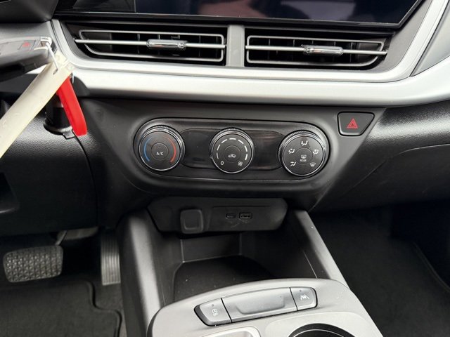 Used 2025 Chevrolet Trax LS image 24