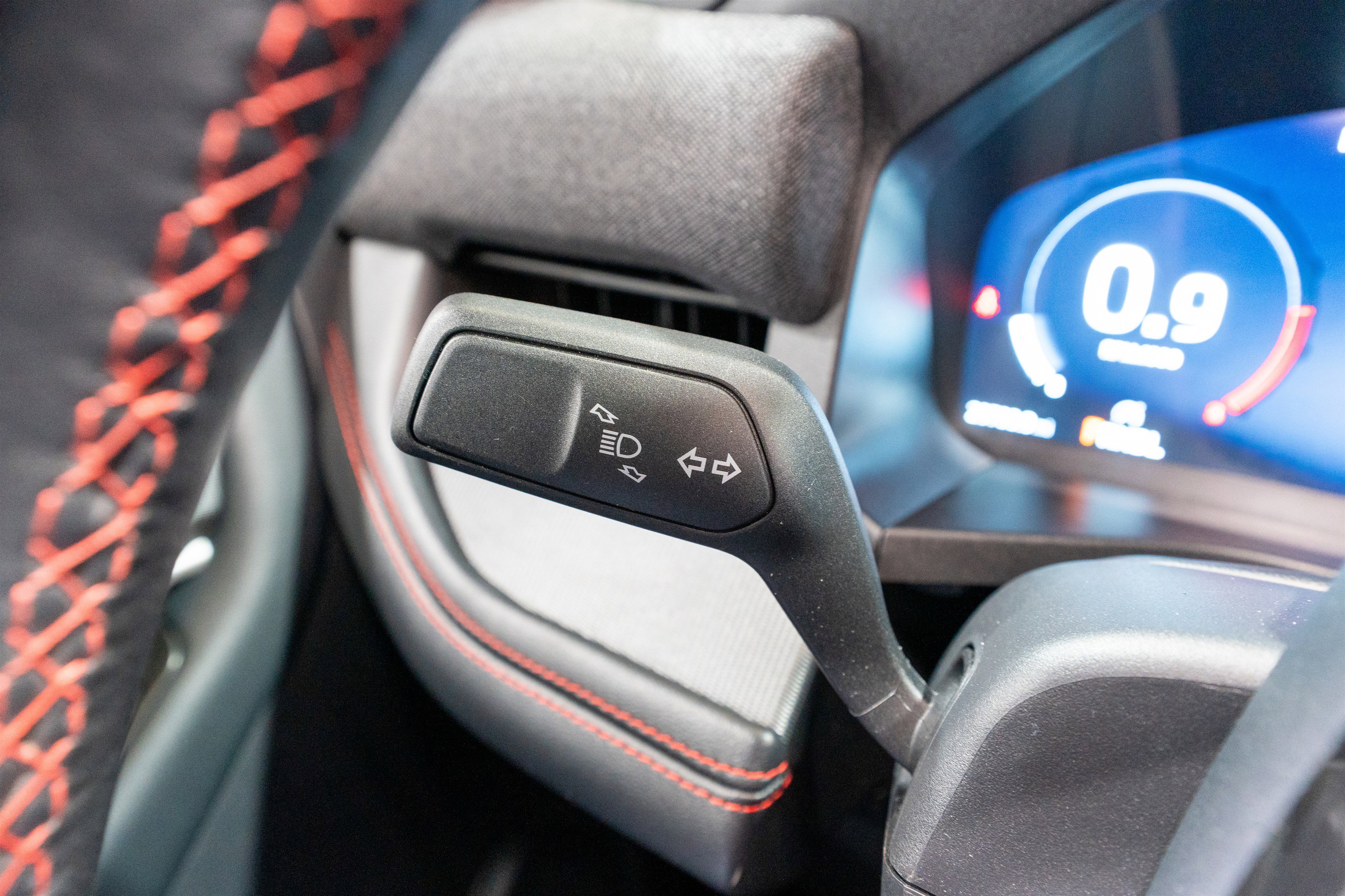 Used 2025 Ford Explorer ST-Line image 29