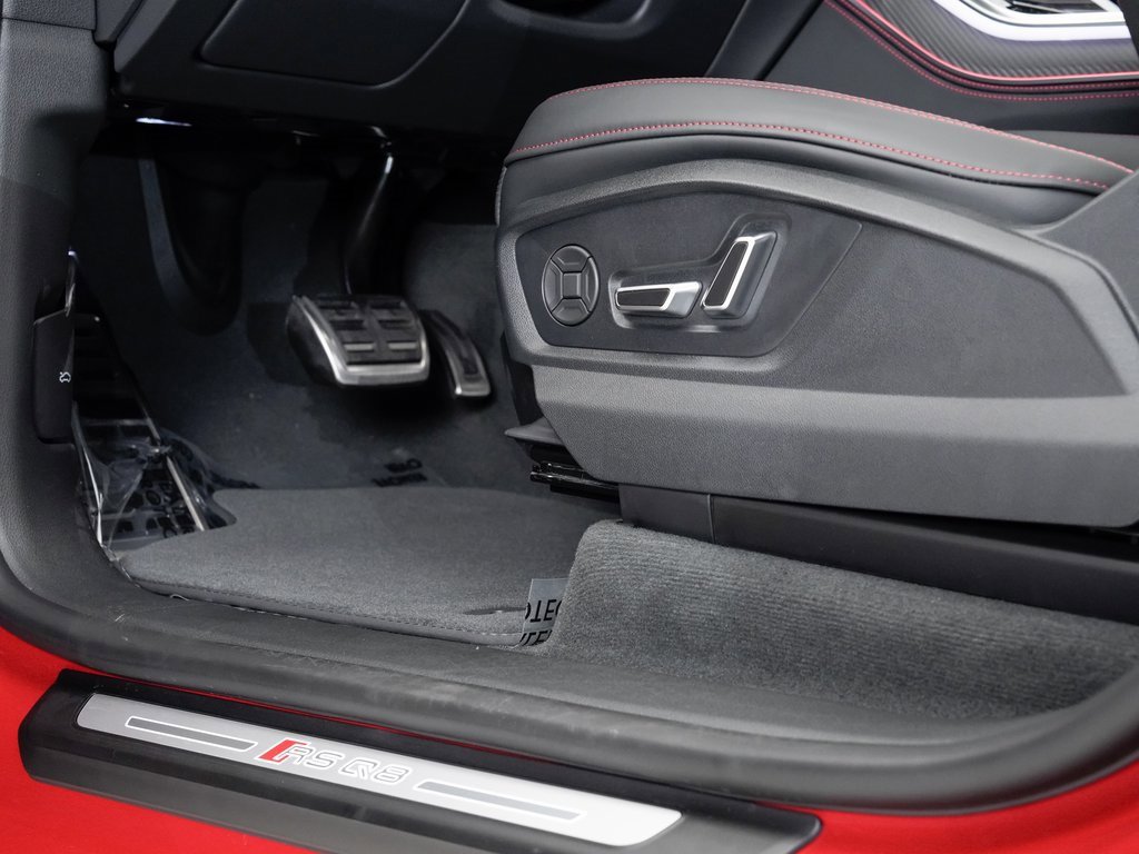 New 2025 Audi RS Q8 performance image 13