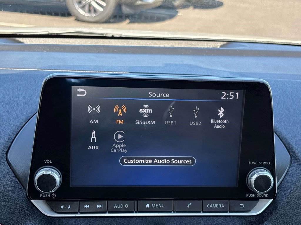 Used 2023 Nissan Sentra SR w/ SR Premium Package FWD image 20