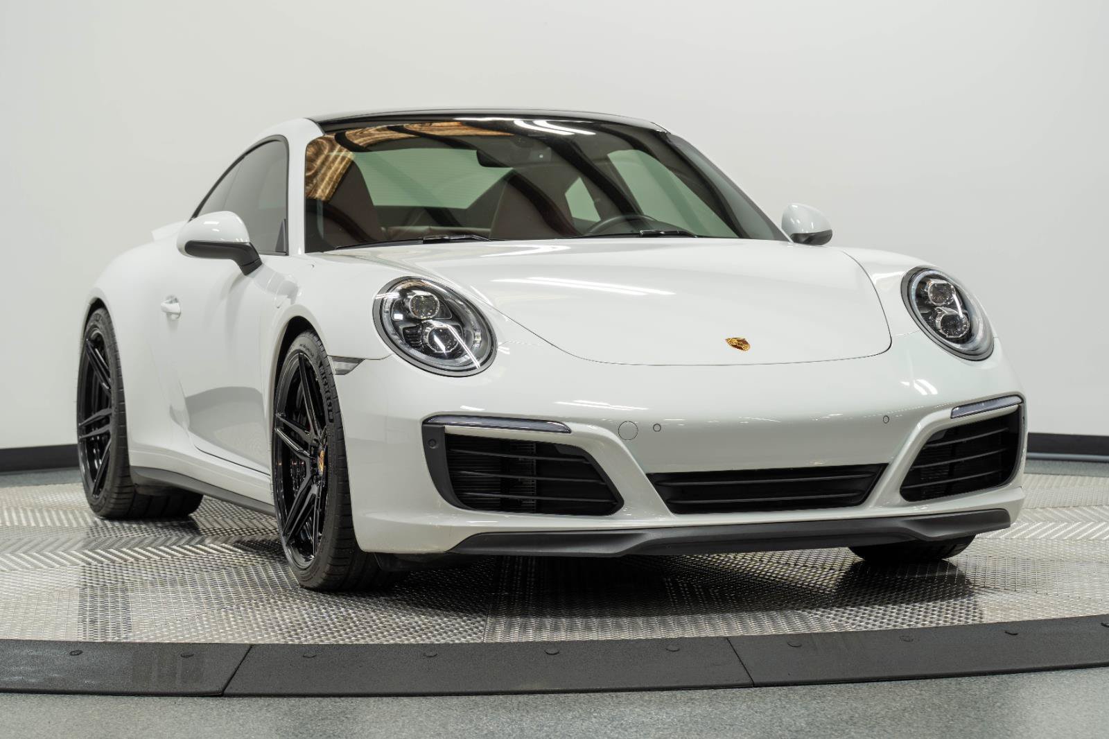 Used 2018 Porsche 911 Carrera 4S AWD/4WD image 1