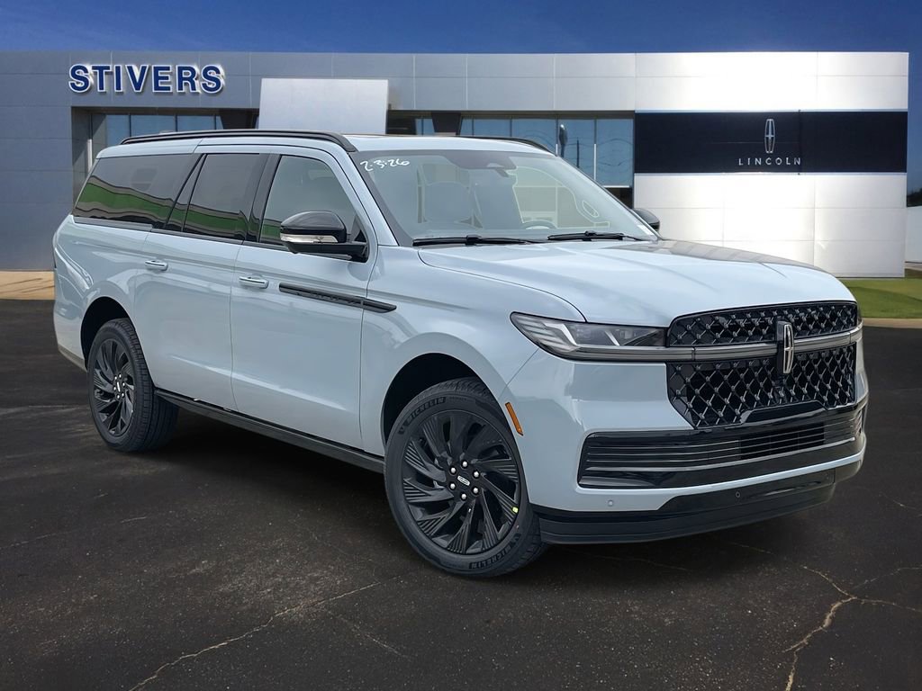 New 2026 Lincoln Navigator L Reserve w/ Jet Appearance Package image 1