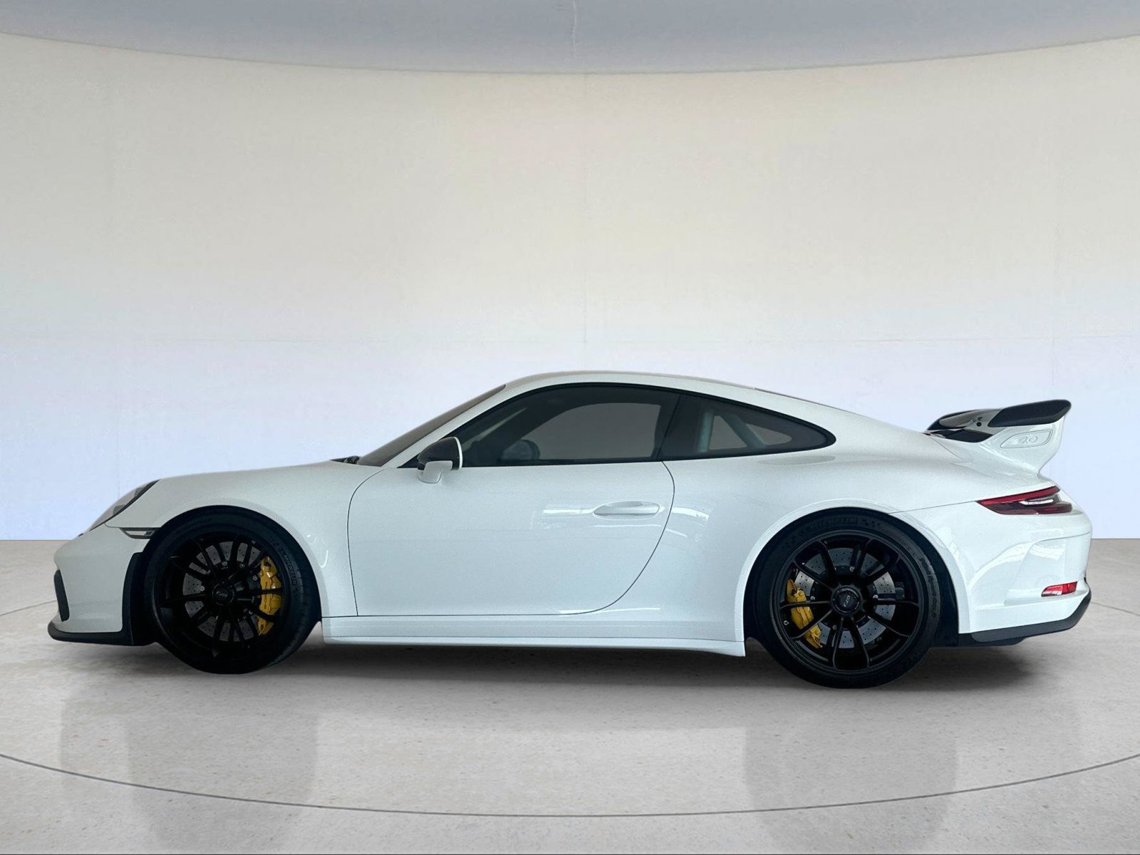 Certified 2018 Porsche 911 GT3 RWD image 2