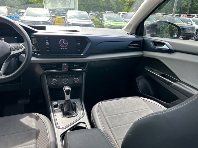 Used 2022 Volkswagen Taos SE w/ IQ.Drive SE Package image 15