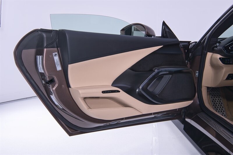 Used 2025 Ferrari 12Cilindri RWD image 18