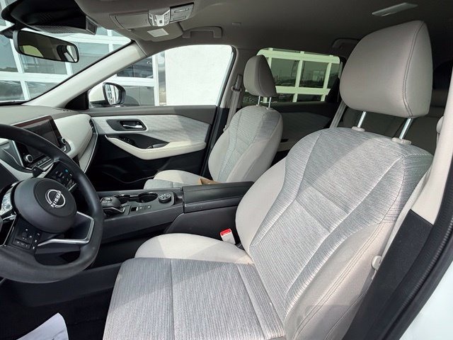 Used 2023 Nissan Rogue SV AWD/4WD image 11