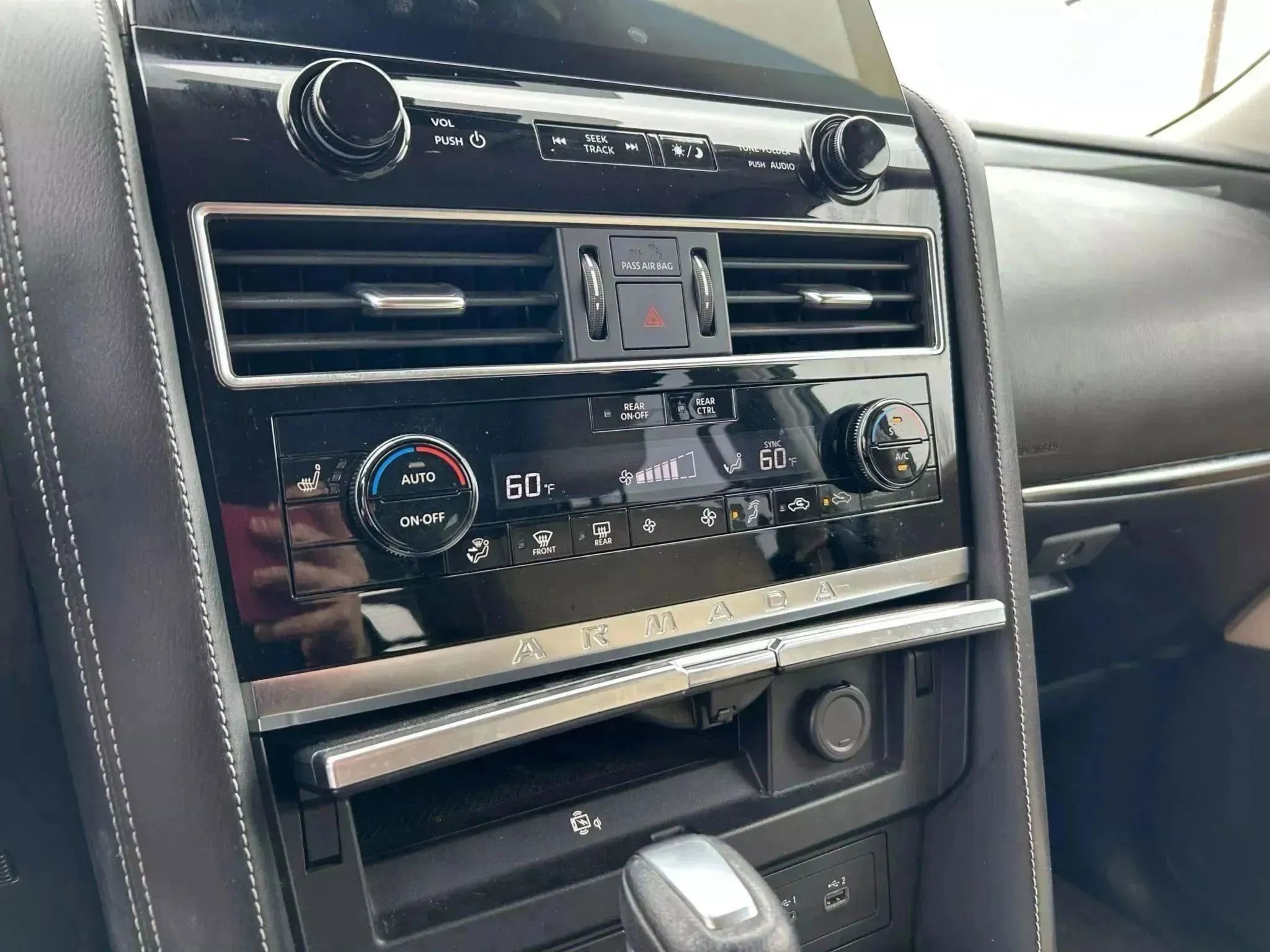 Used 2021 Nissan Armada SV w/ SV Appearance Package image 23