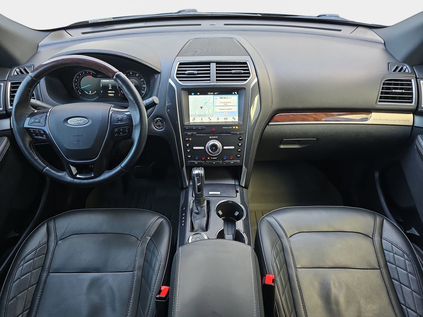 Used 2018 Ford Explorer Platinum image 10