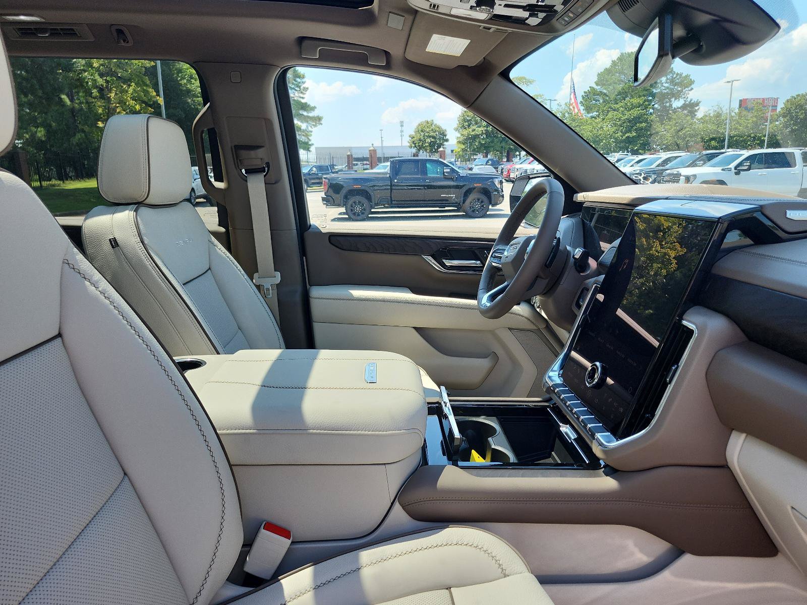 New 2026 GMC Yukon XL Denali w/ Sun & Power Step Package AWD/4WD image 6