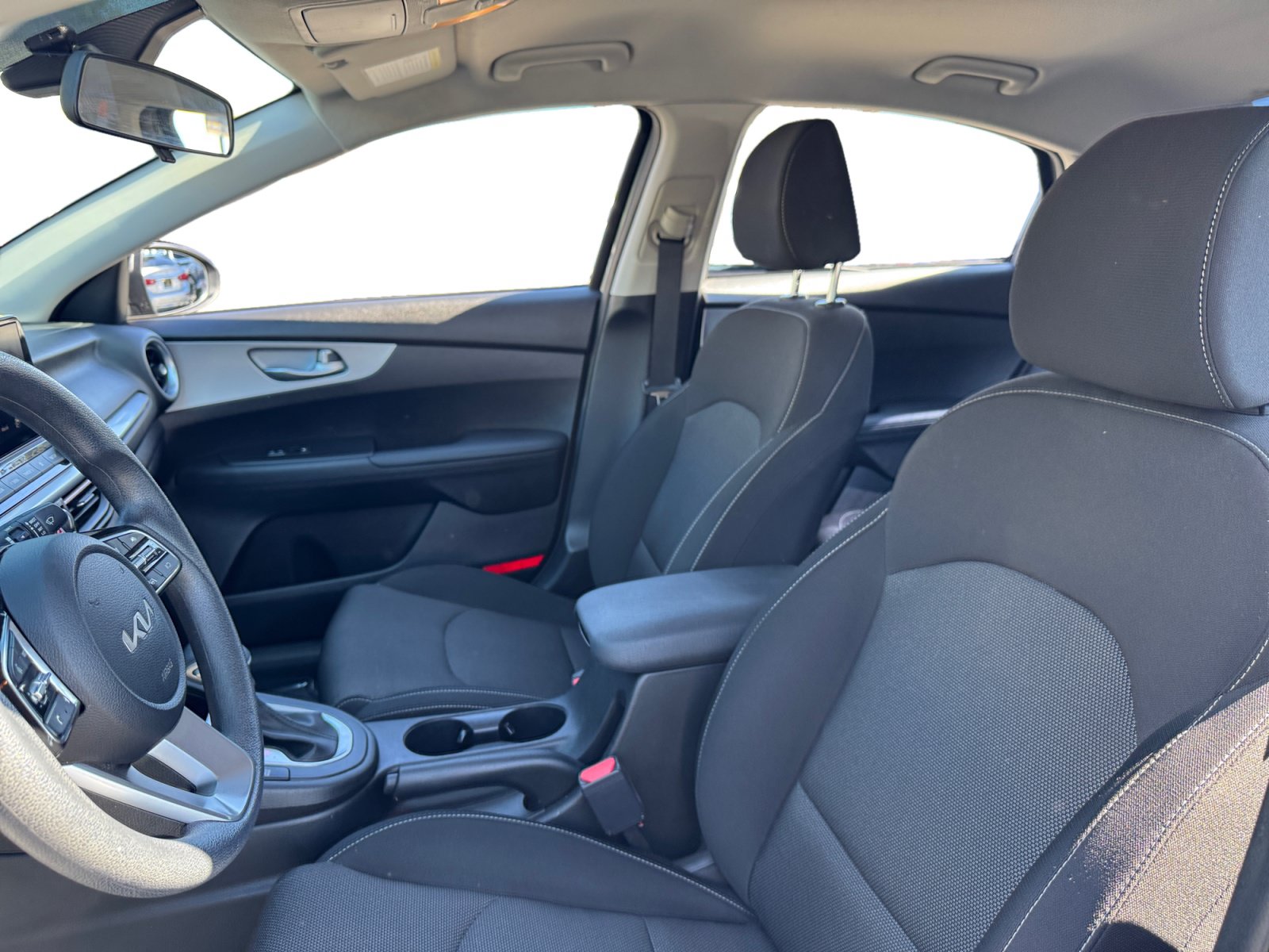 Used 2023 Kia Forte LXS FWD image 9