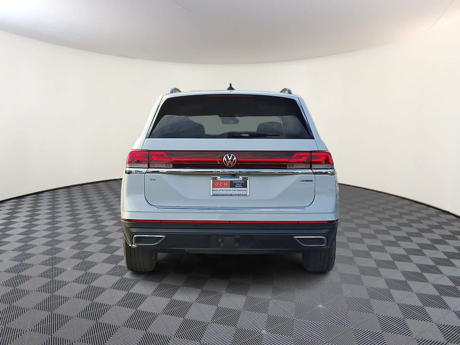 Used 2024 Volkswagen Atlas SE AWD/4WD image 6