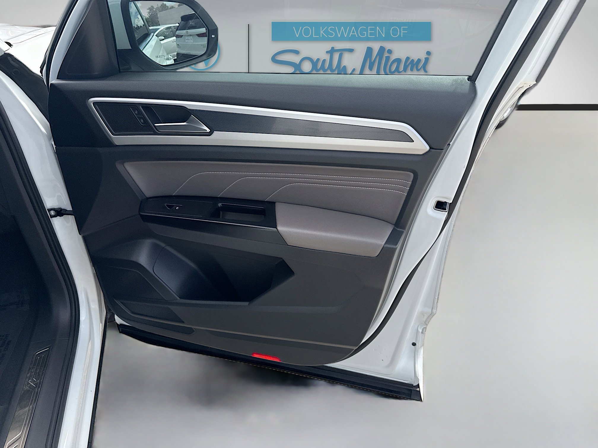 Used 2021 Volkswagen Atlas Cross Sport SE w/ Panoramic Sunroof Package FWD image 33