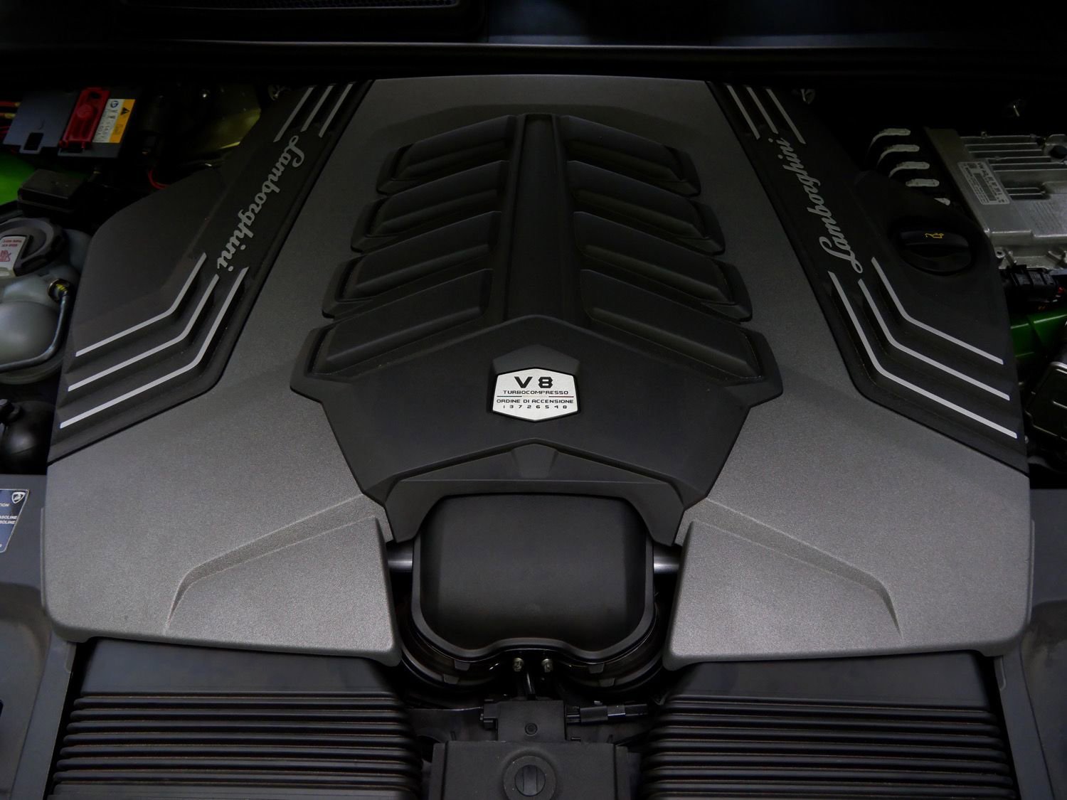 Used 2023 Lamborghini Urus Performante AWD/4WD image 42