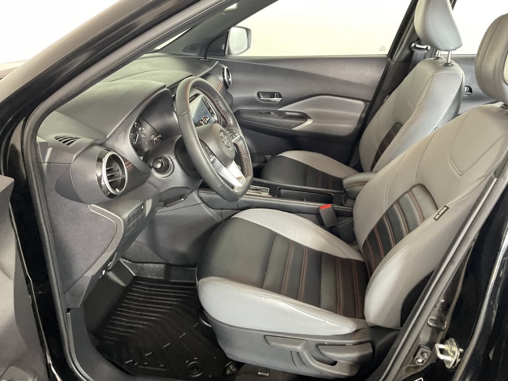 Used 2021 Nissan Kicks SR w/ SR Premium Package FWD image 17