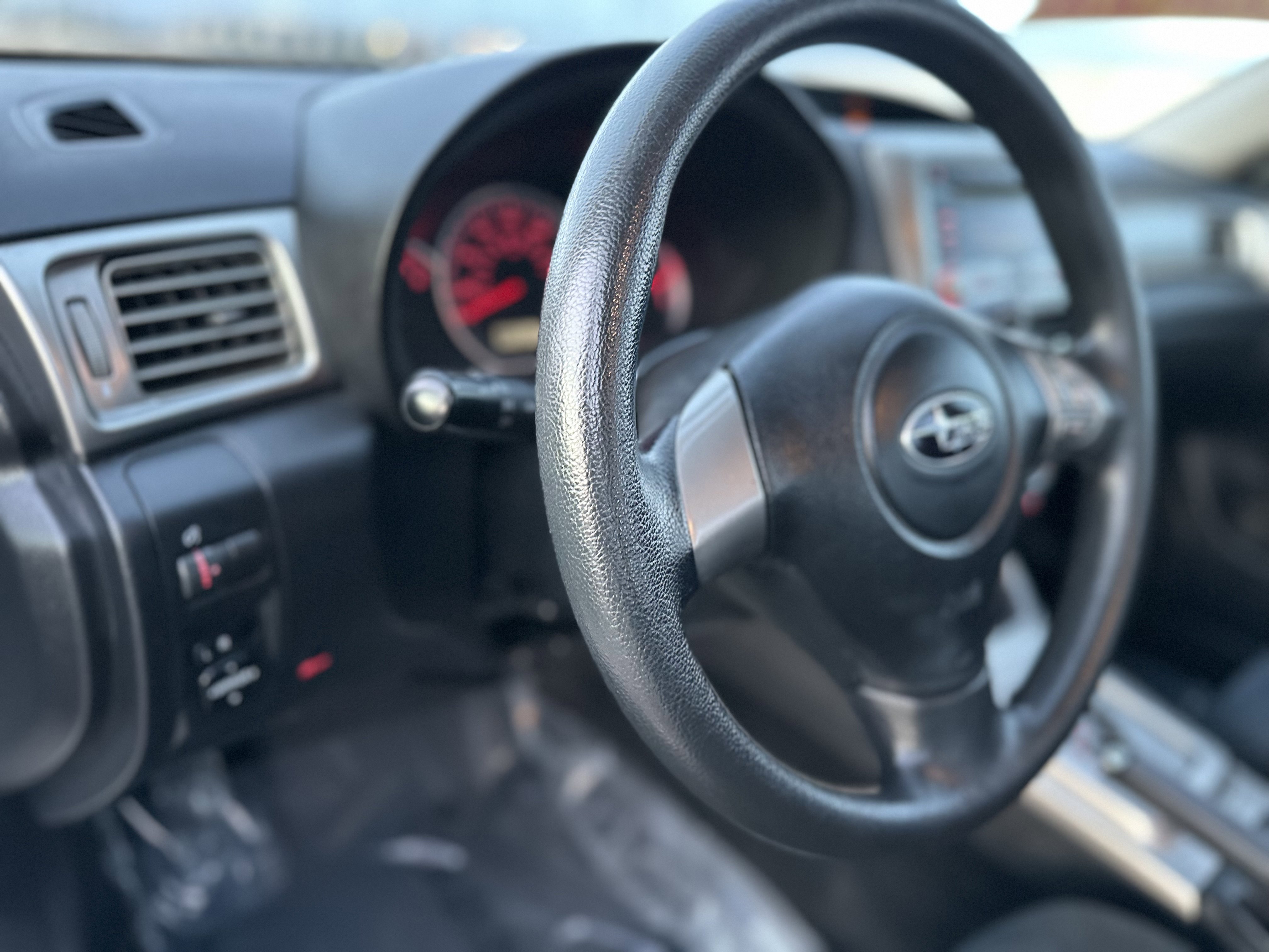 Used 2010 Subaru Impreza 2.5i AWD/4WD image 15