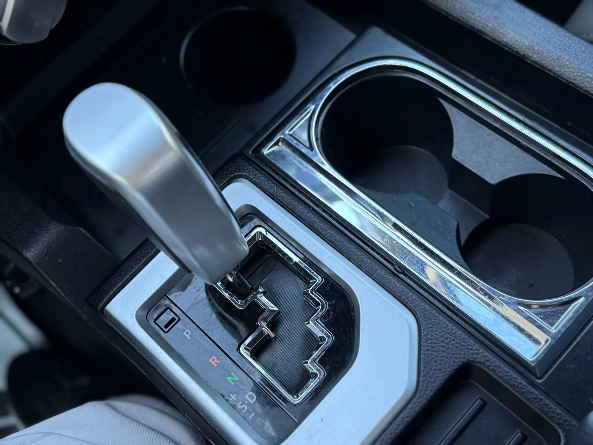 Used 2018 Toyota Tundra SR5 w/ SR5 Upgrade Package image 27