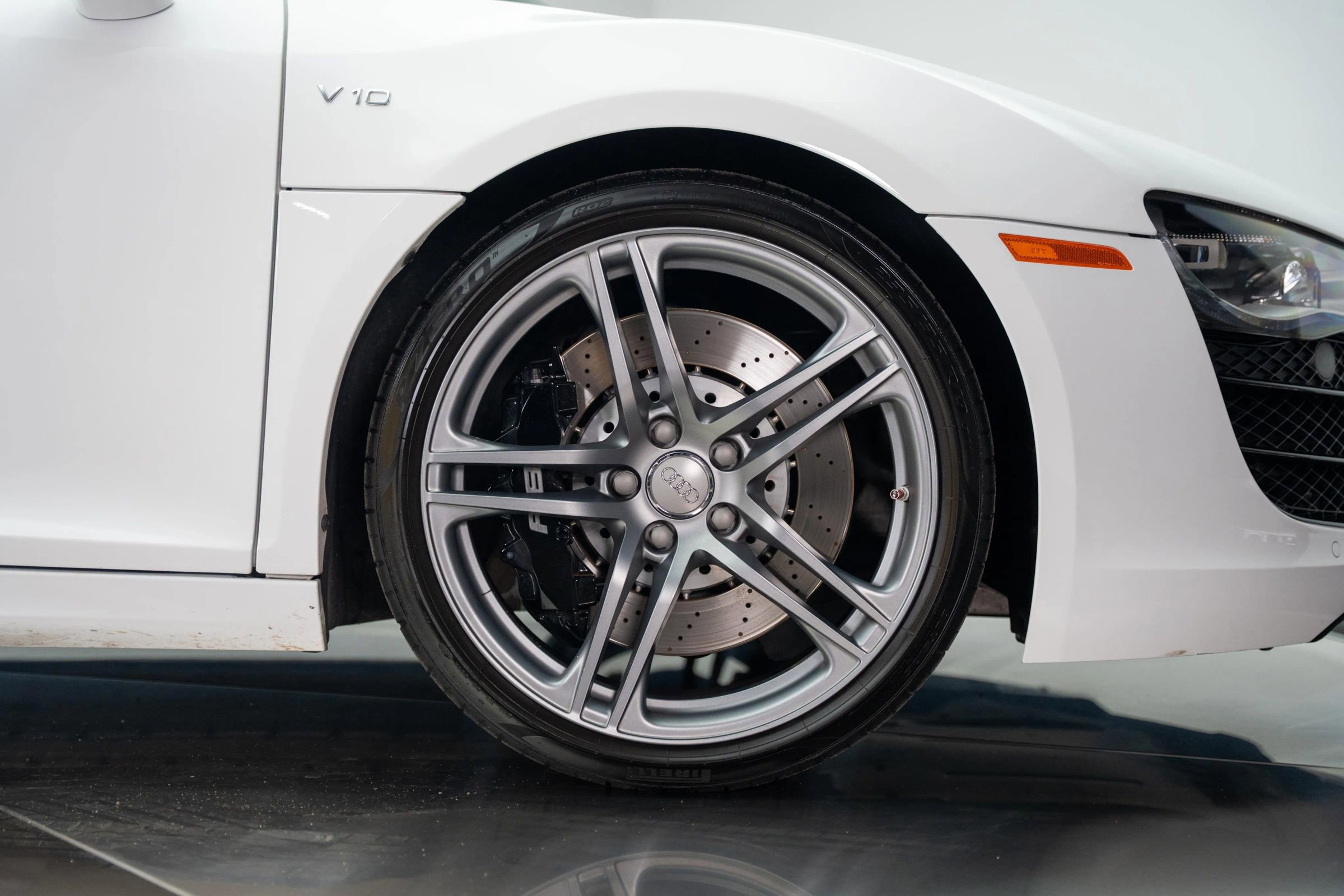 Used 2011 Audi R8 V10 image 29