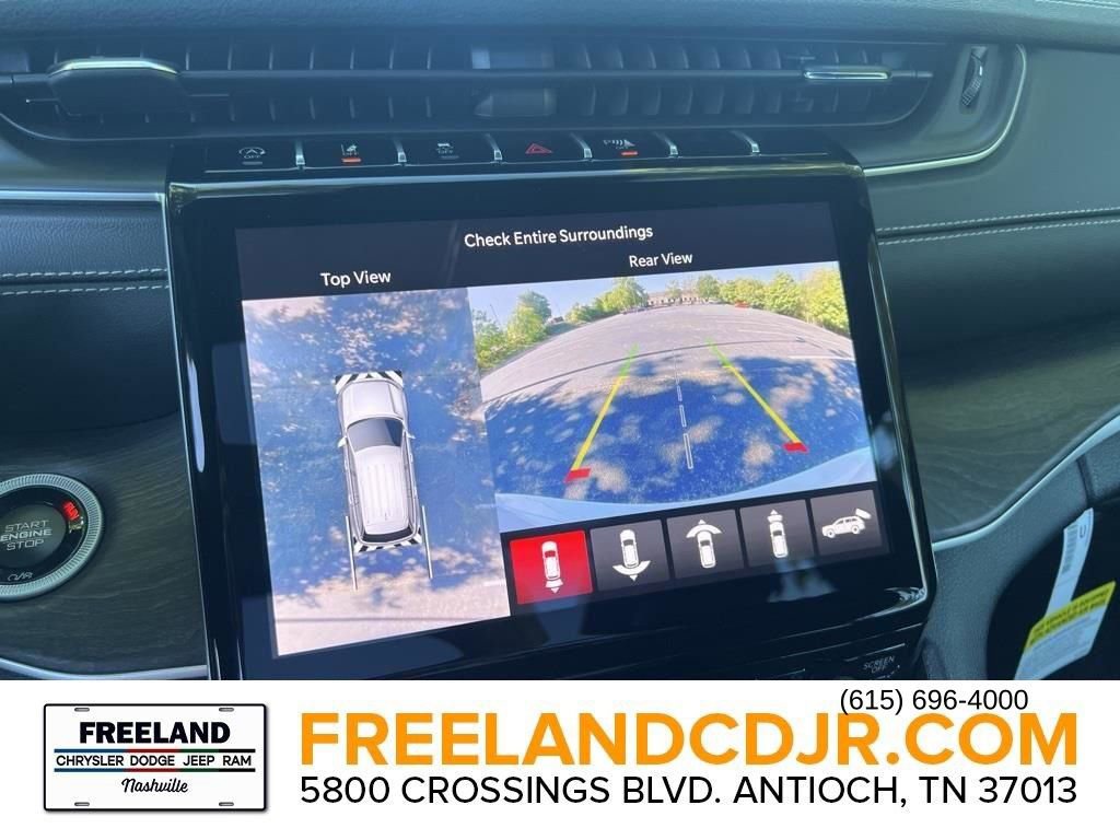 New 2025 Jeep Grand Cherokee Limited w/ Luxury Tech Group II AWD/4WD image 28