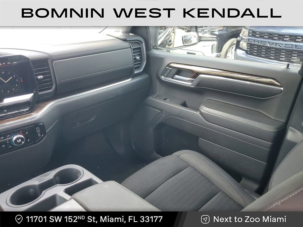 Used 2023 GMC Sierra 1500 SLE image 14