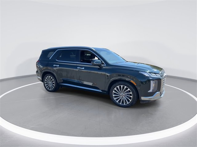 Used 2024 Hyundai Palisade Calligraphy image 2