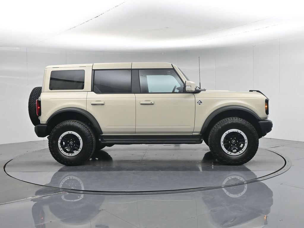 Certified 2025 Ford Bronco Outer Banks w/ Sasquatch Package AWD/4WD image 28
