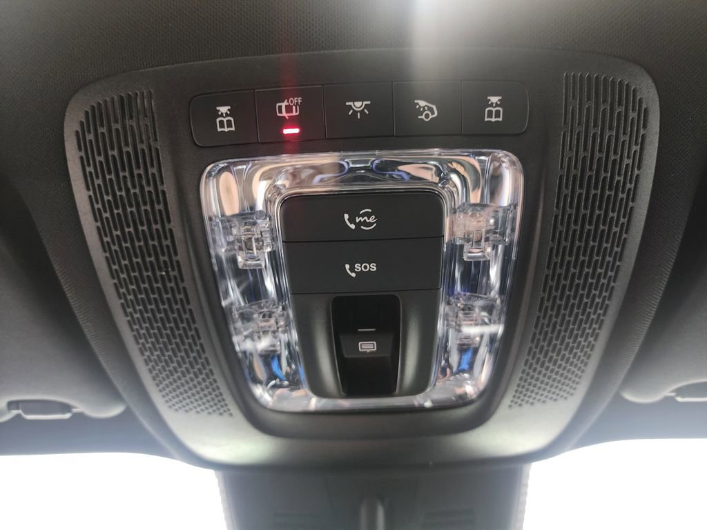 Used 2024 Mercedes-Benz GLB 250 4MATIC image 21