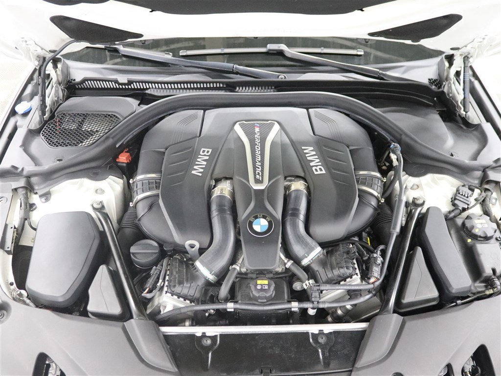 Used 2019 BMW M550i xDrive image 40