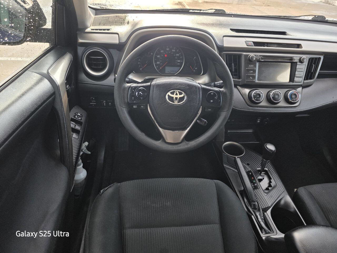 Used 2015 Toyota RAV4 LE FWD image 27