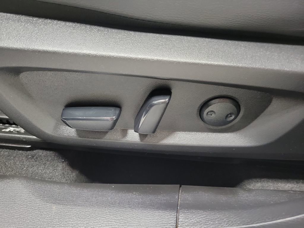 Used 2024 Mitsubishi Outlander SEL image 47