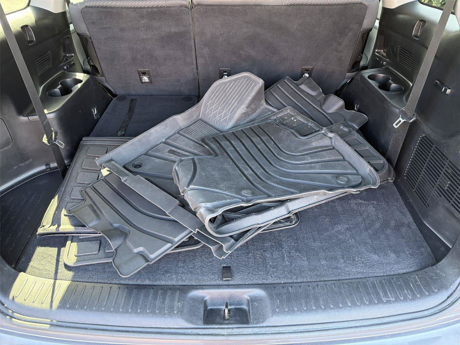 Used 2019 Toyota Highlander LE FWD image 21
