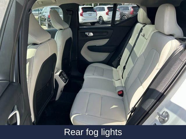 New 2025 Volvo XC40 B5 Ultra w/ Protection Package AWD/4WD image 17